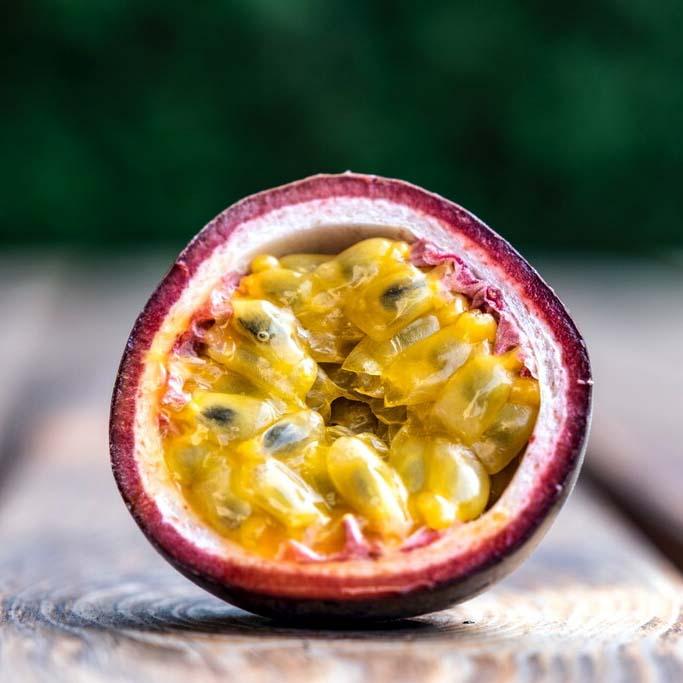 Organic Passionfruit (1 lb)