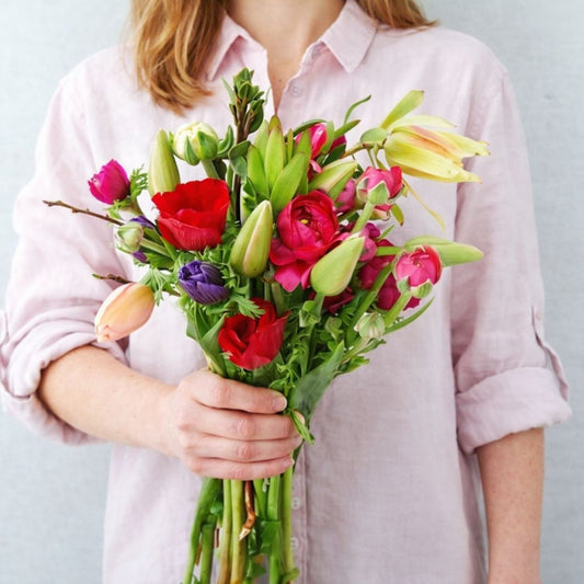 Organic Large Seasonal Bouquet (1 bunch)